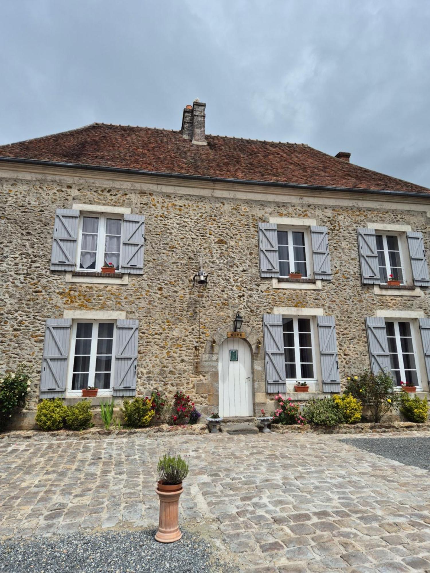 Hotel Domaine De La Ferme De Jean Grogne Fontenay-Trésigny Exterior foto
